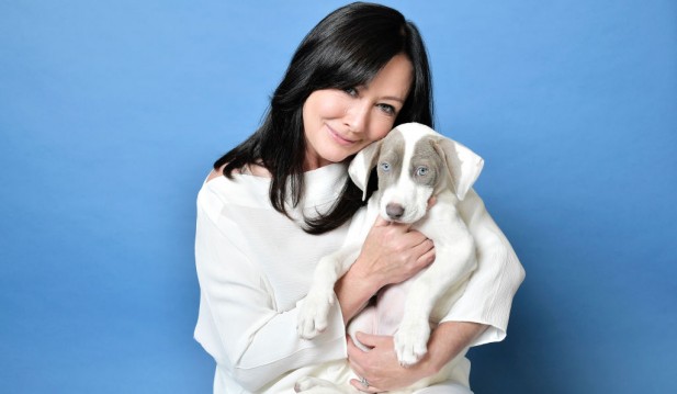 ‘Beverly Hills, 90210’ star Shannen Doherty Reveals Her Cancer Has Spread To Her Brain
