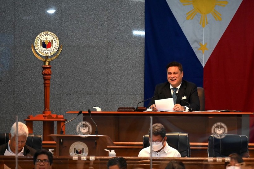 PHILIPPINES-POLITICS-ECONOMY-INVESTMENTS