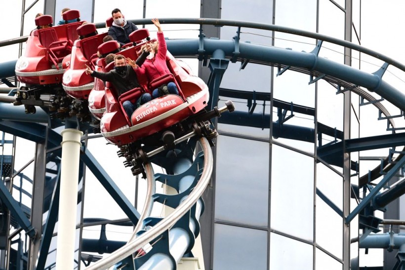 North Carolina Theme Park’s Rollercoaster Shuts Down: A Large Crack ...