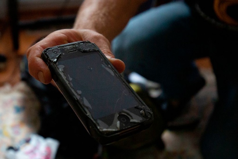 How To Properly Dispose Old Smartphones: Things to Do Before Throwing It Away