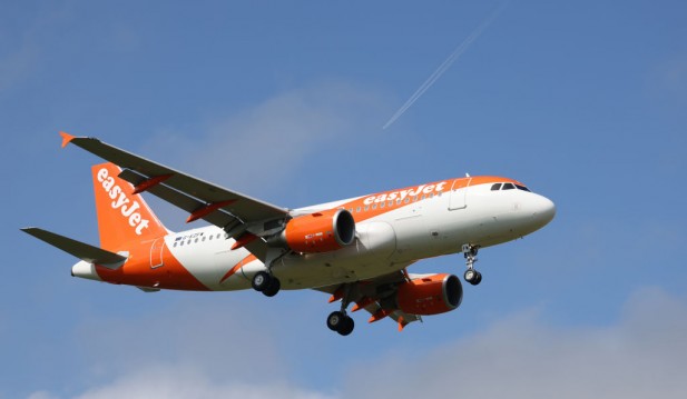 EasyJet Passengers Forcibly Removed From Flight! Reason Behind It Will Disappoint You