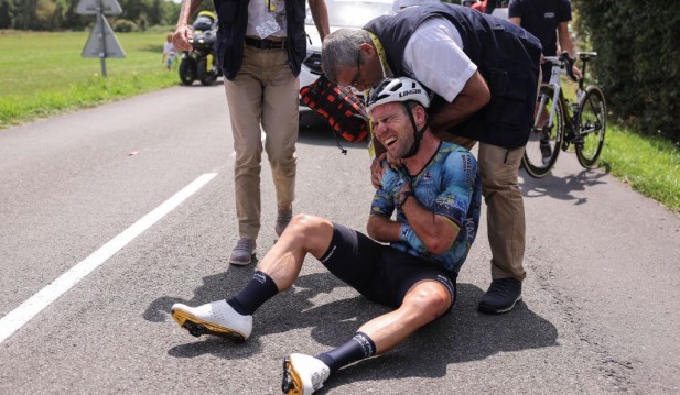 Tour de France: Mark Cavendish Leaves Race Despondent After Breaking Collarbone in Retirement Run