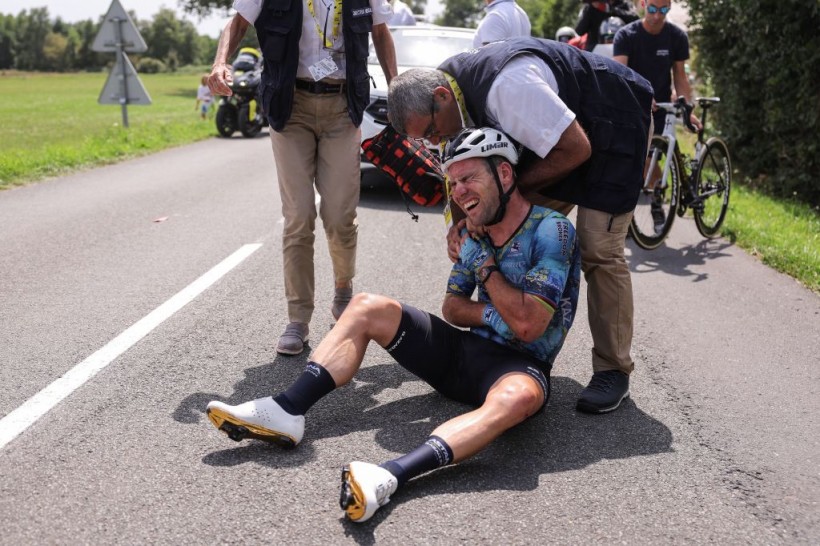 Tour de France: Mark Cavendish Leaves Race Despondent After Breaking Collarbone in Retirement Run