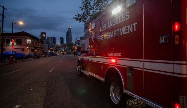 Woman Dead, 4 Hurt in Car Crash in LA Suburb