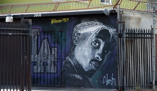 Tupac Shakur Murder: Las Vegas Police Serve Search Warrant of Home Connected to Rapper's Case