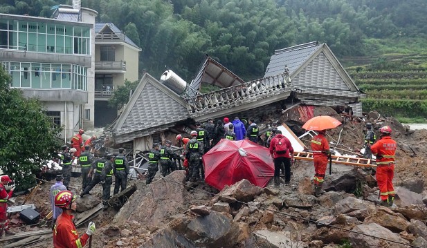 China Mudslide Death Toll Rises to 21 as 1,000 Rescue Workers Scramble to Find Other Missing People