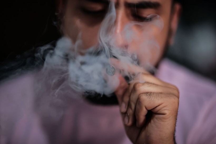 [STUDY] Most Americans Think Inhaling Marijuana Smoke is Safer Than Cigarette; Health Experts Now Concerned