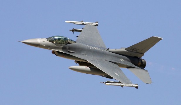 Denmark, Netherlands Supply F-16 Jets to Ukraine in 'Historic' Agreement