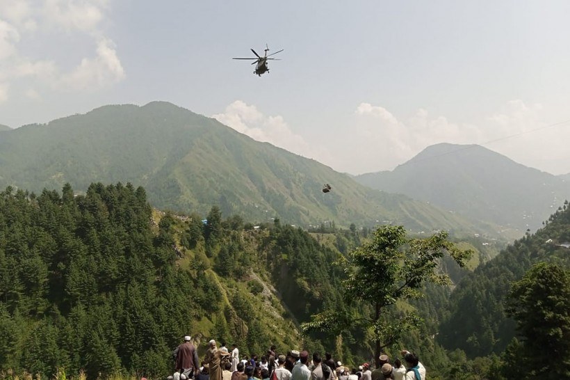 All 8 Passengers of Stranded Cable Car in Pakistan Rescued