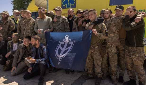 Pro-Kyiv Russian Volunteer Corps Urges Wagner to Switch Sides to Avenge Prigozhin's Death