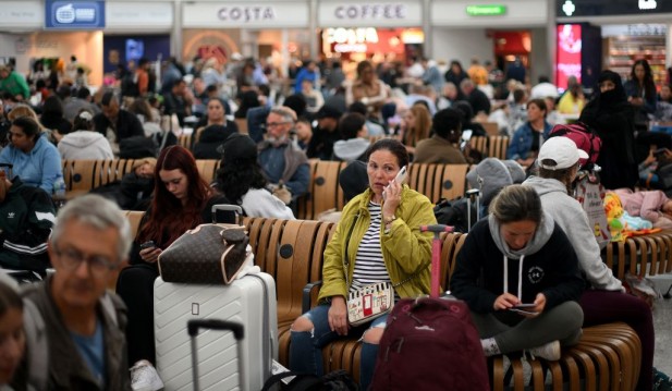UK Flight Travel Chaos: Airline Delays Caused  by Technical Glitch Could Last for Days