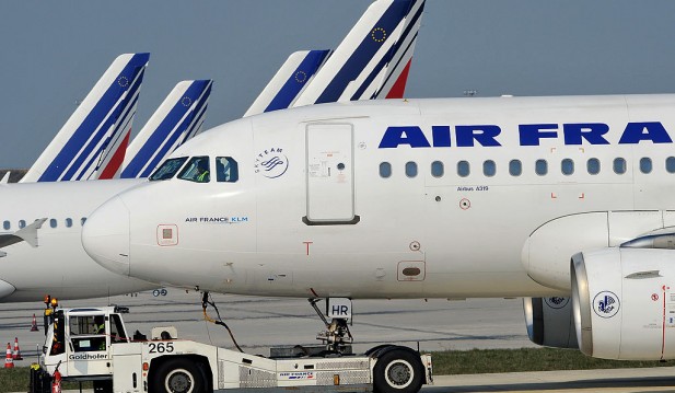 New Airfare Plan: France Considers End To Cheap Flights To Help Protect Environment