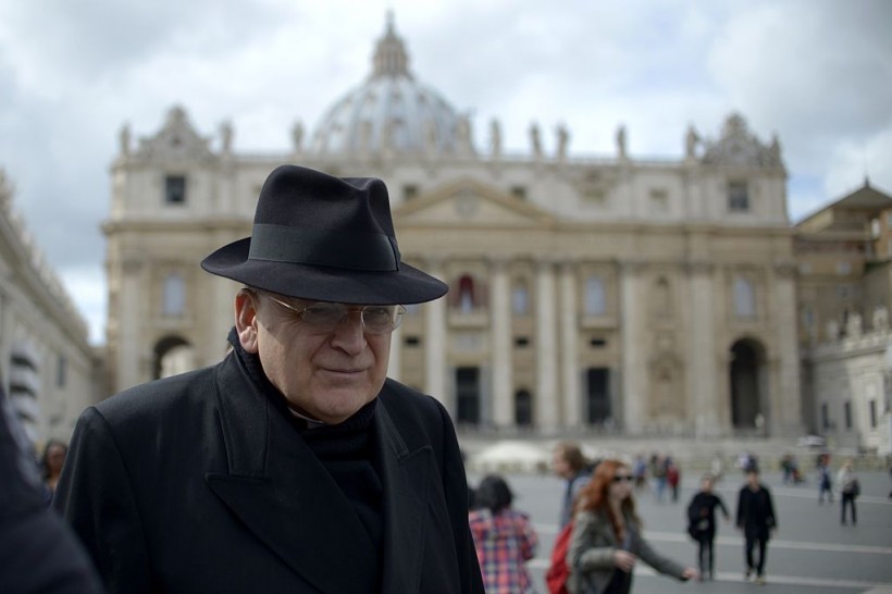 Cardinal Burke, Traditional Catholics Warn Upcoming Vatican Synod is a ‘Pandora’s Box,’ ‘Trojan Horse’ in New Q&A Book