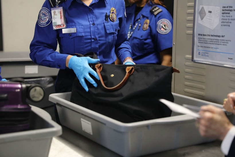 [VIRAL] TSA Agents Stealing Money From Luggage Now Trending—Check Out This Video