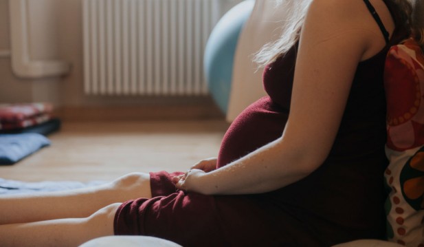 How to Combat Pregnancy Fatigue: All Things To Do Throughout the 3 Stages