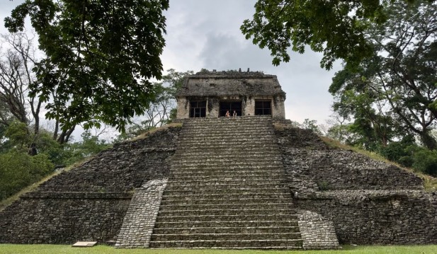 Mexican Archeologists Unearth Ancient Maya Grave Holding 1000-Year-Old Human Body