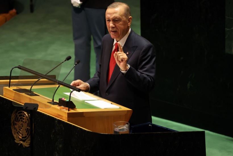 Recep Tayyip Erdogan Says Hamas is Not a Terrorist Organization, Cancels Israel Visit