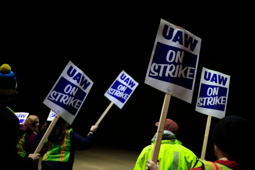 UAW To Focus on GM, Stellantis After Reaching Tentative Deal With Ford—Putting More Pressure on the Remaining Two