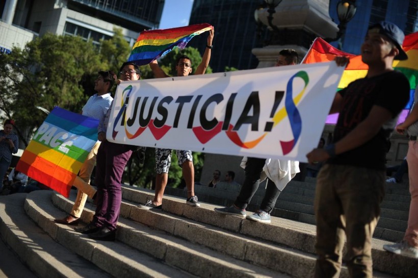 MEXICO-GAY-PRIDE-PROTEST-VIOLENCE