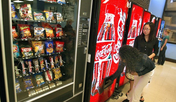 California: New Anti-Theft Vending Machine Introduced—Simple, Yet Effective Solution for Shoplifting
