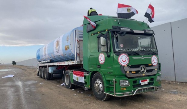 First Fuel Convoy Enters Gaza, but UN Says Supply Not Enough