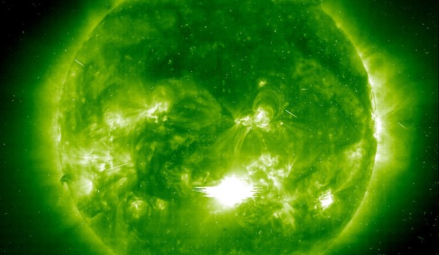 Solar Flare 2024: What Would Happen if Global Internet Suddenly Stopped—And What You Should Do