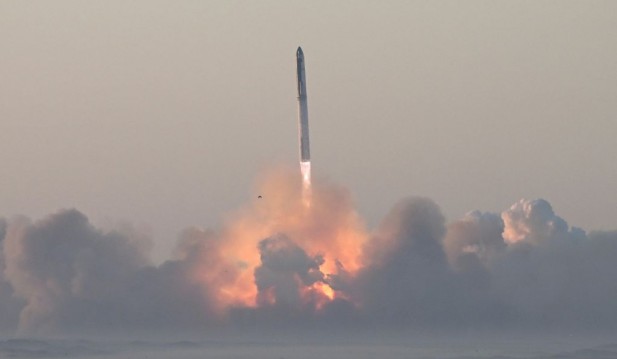 SpaceX Conducts Second Starship Flight Test