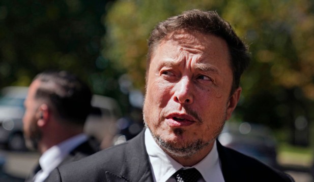 Elon Musk Says Claims About Him Being Antisemitic are Bogus; Netizens Show Their Support to Billionaire