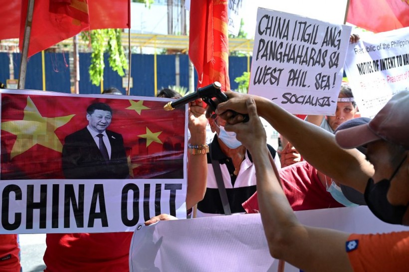 China Accused of Causing Chaos Among Filipinos Using Information Operations; National Security Adviser Shares Details