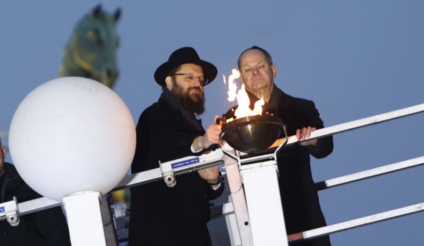 Germany's Scholz Begins Hanukkah with Calls for Solidarity with Jews