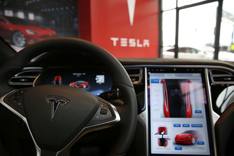 Elon Musk Defends Tesla Full Self-Driving Feature—Using 1st Amendment Right Argument, Claims California DMV Allows It
