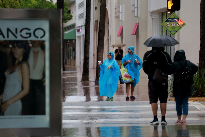 Florida Storm: Officials Issue Flood, Wind Warnings as Weather Phenomena Threatens East Coast
