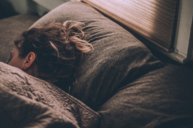 How to Get Good Sleep During Holidays: Limiting Alcohol Consumption, Other Tips You Can Rely On