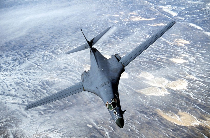 US Air Force B-1B Lancer Crashes During Training; Authorities Investigate Incident