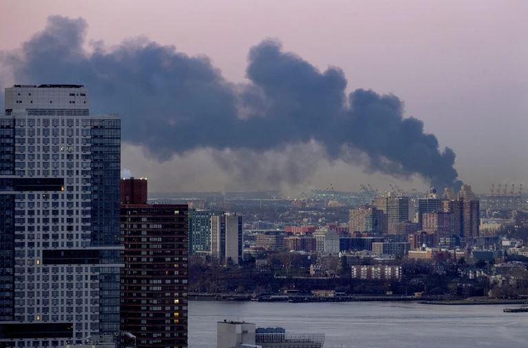 NJ Firefighters Battle Industrial Fire in Elizabeth; Smoke Visible from Manhattan