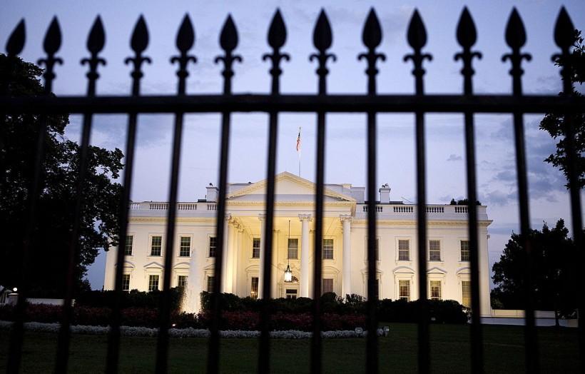 White house gate
