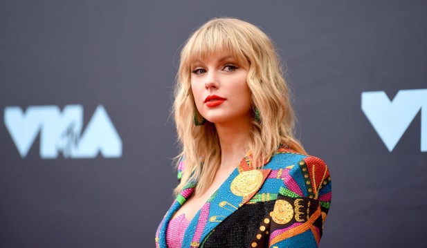 [VIRAL] NYT Article About Taylor Swift Being Queer Sparks Backlash; Here's What Singer's Team Say About It