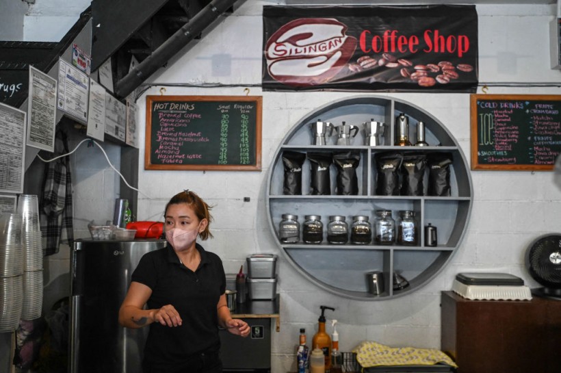 Coffee Shop Ethics: Is It Okay To Buy One Coffee Then Stay At Cafe for Hours? Filipinos Argue What's Right