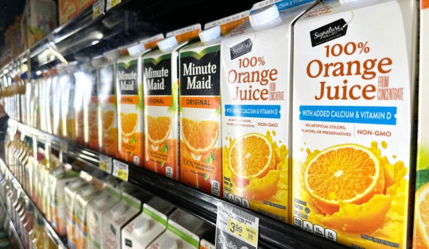 Sudden Weight Gain: Study Finds 100% Fruit Juice Linked to Increase in BMI in Adults, Children