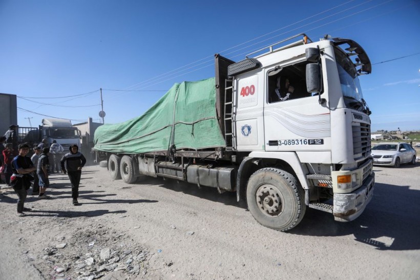 Franco-Qatari Aid Deal Convoy Rolls into Gaza, Including Medical Aid to Hamas Hostages