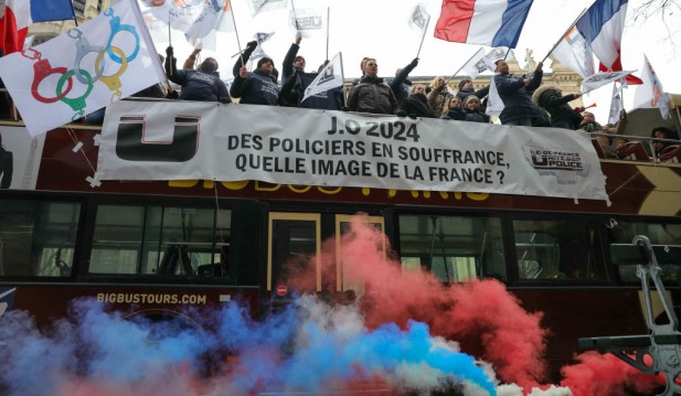 Paris Police Holds Another Protest Calling for Better Pay During Olympics Duties