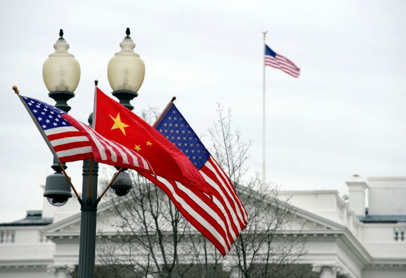 US-CHINA-DIPLOMACY-FLAG
