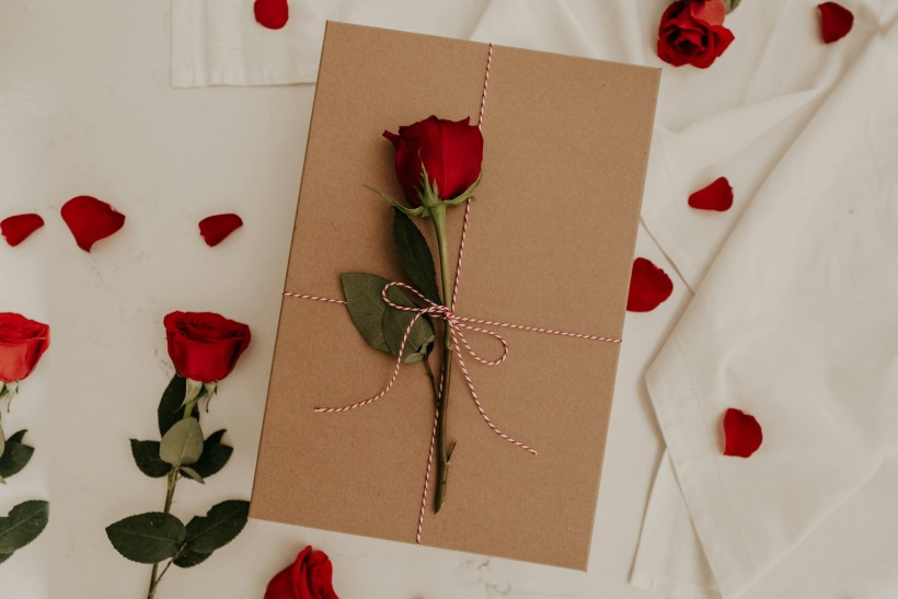 Best Valentine's Day Gifts for Your Partner Based on Zodiac Signs: Here's What To Give