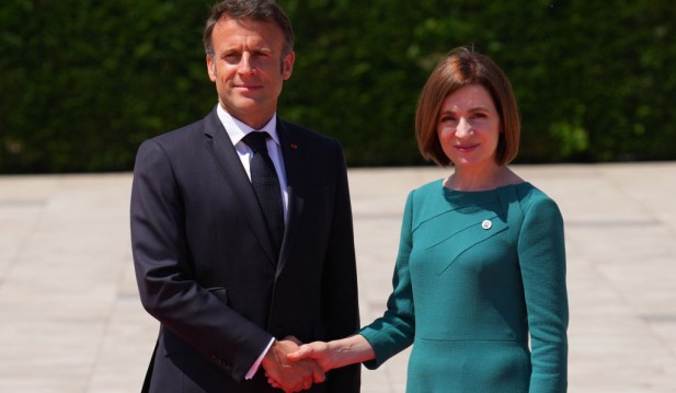 Moldova Signs Defense Pact With France Amid Threats From Russia
