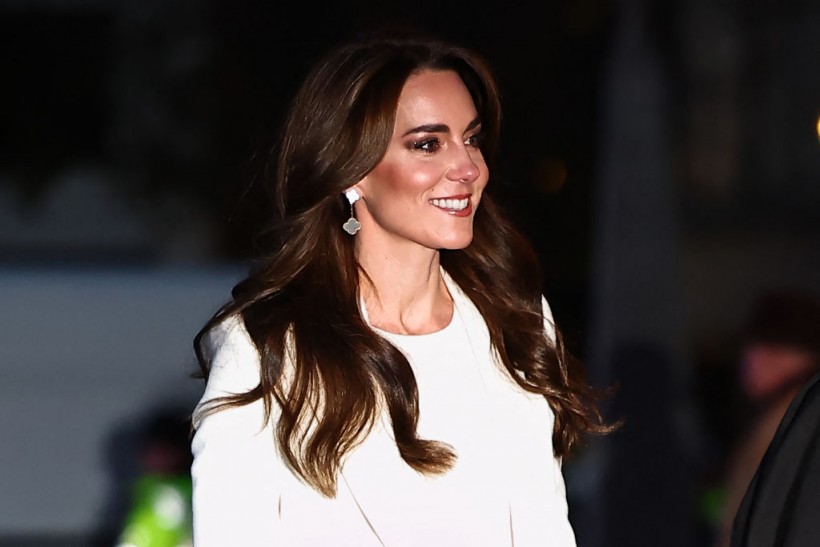 Kate Middleton Photograph Removed Over Concerns of 'Manipulation'