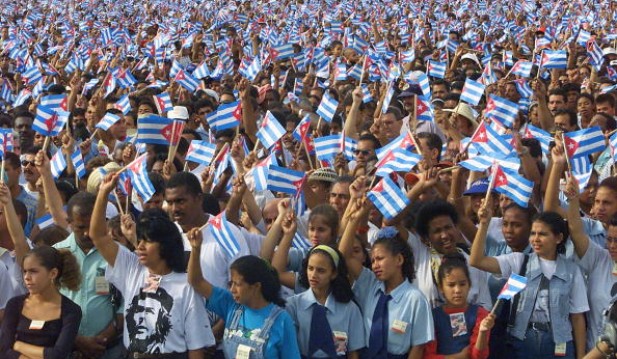 Thousands of Cubans rally 10 June, 2000