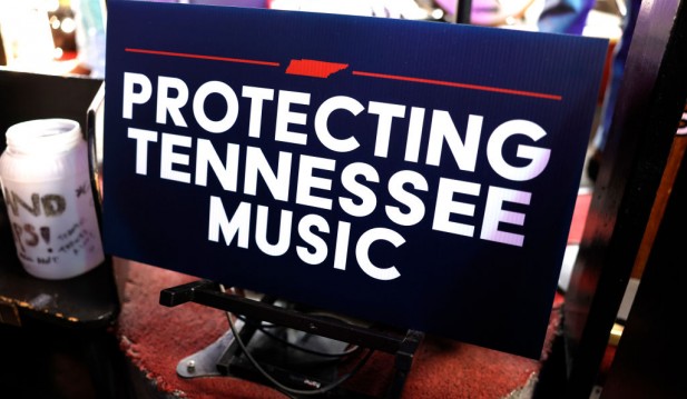 TN Signs Law Protecting Musicians, Artists vs. AI 