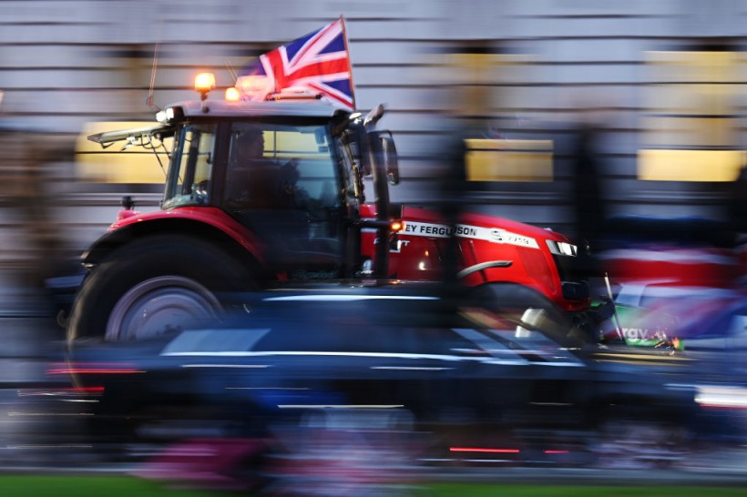 Farmers’ Protest Crosses Channel: British Farmers Roll Into London on Tractors to Oppose Food Trade Deals