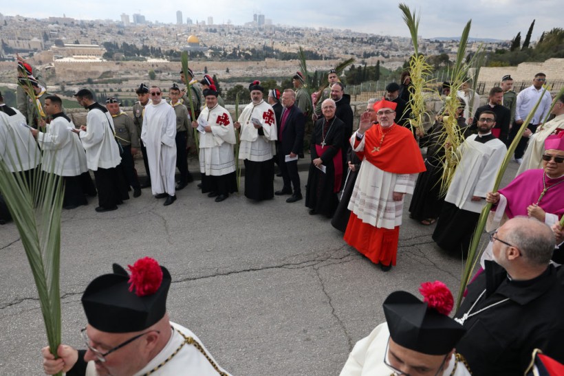 Thousands of Christians in Jerusalem Celebrate Palm Sunday Amid Israel-Hamas War