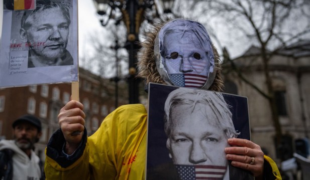 Biden Consider AU Request to Drop Charges vs. Julian Assange